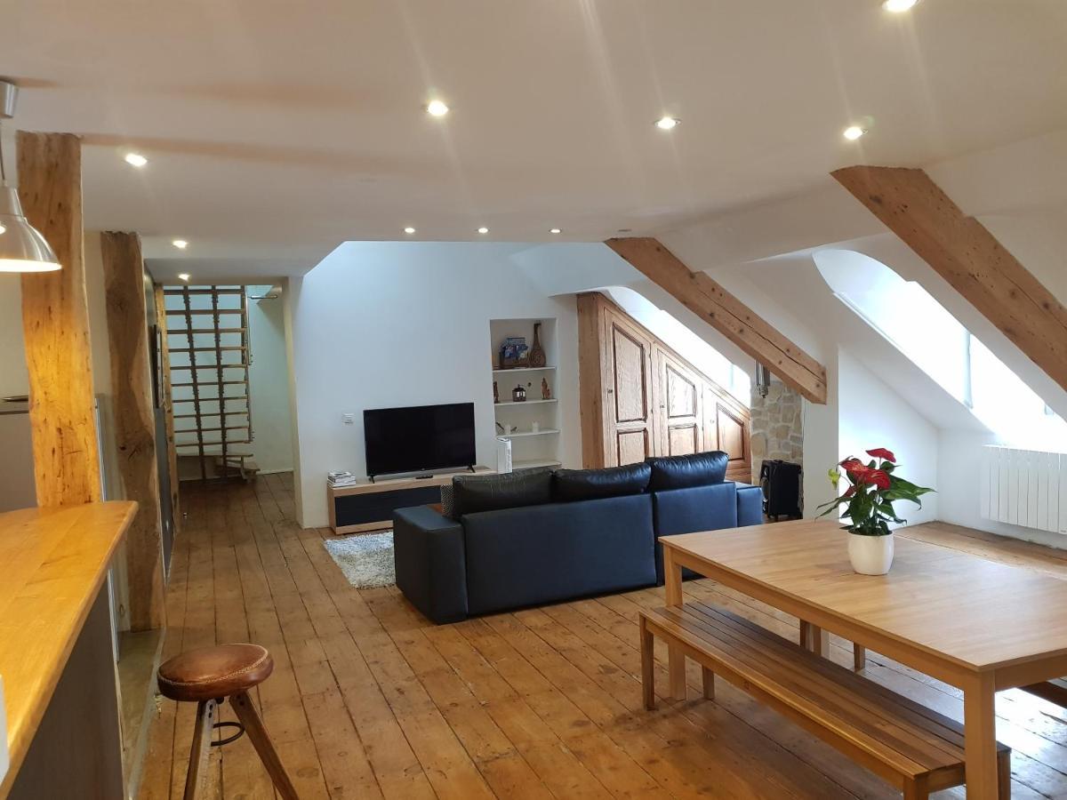 オロロン・サント・マリーLoft Dans Les Pyreneesアパートメント エクステリア 写真